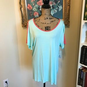 NWT Lularoe Classic Tee XL